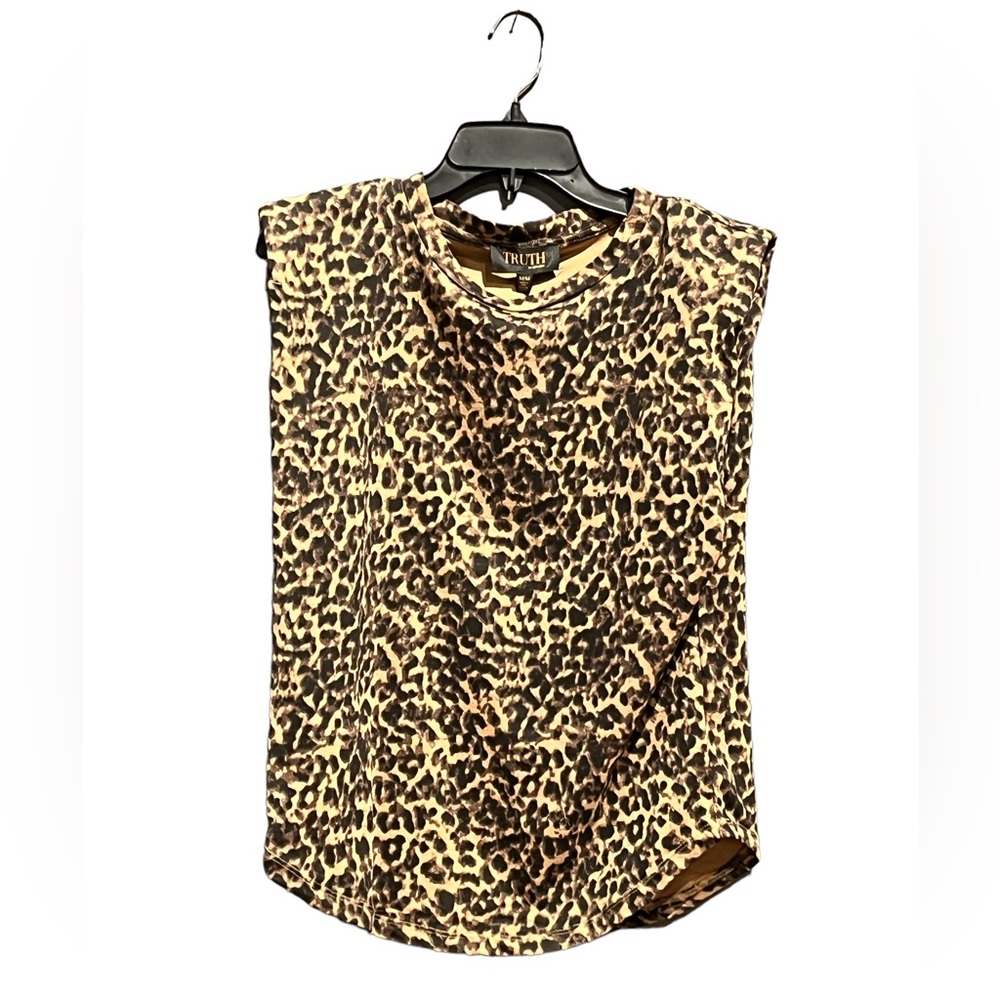 NWT Leopard top. Size M
